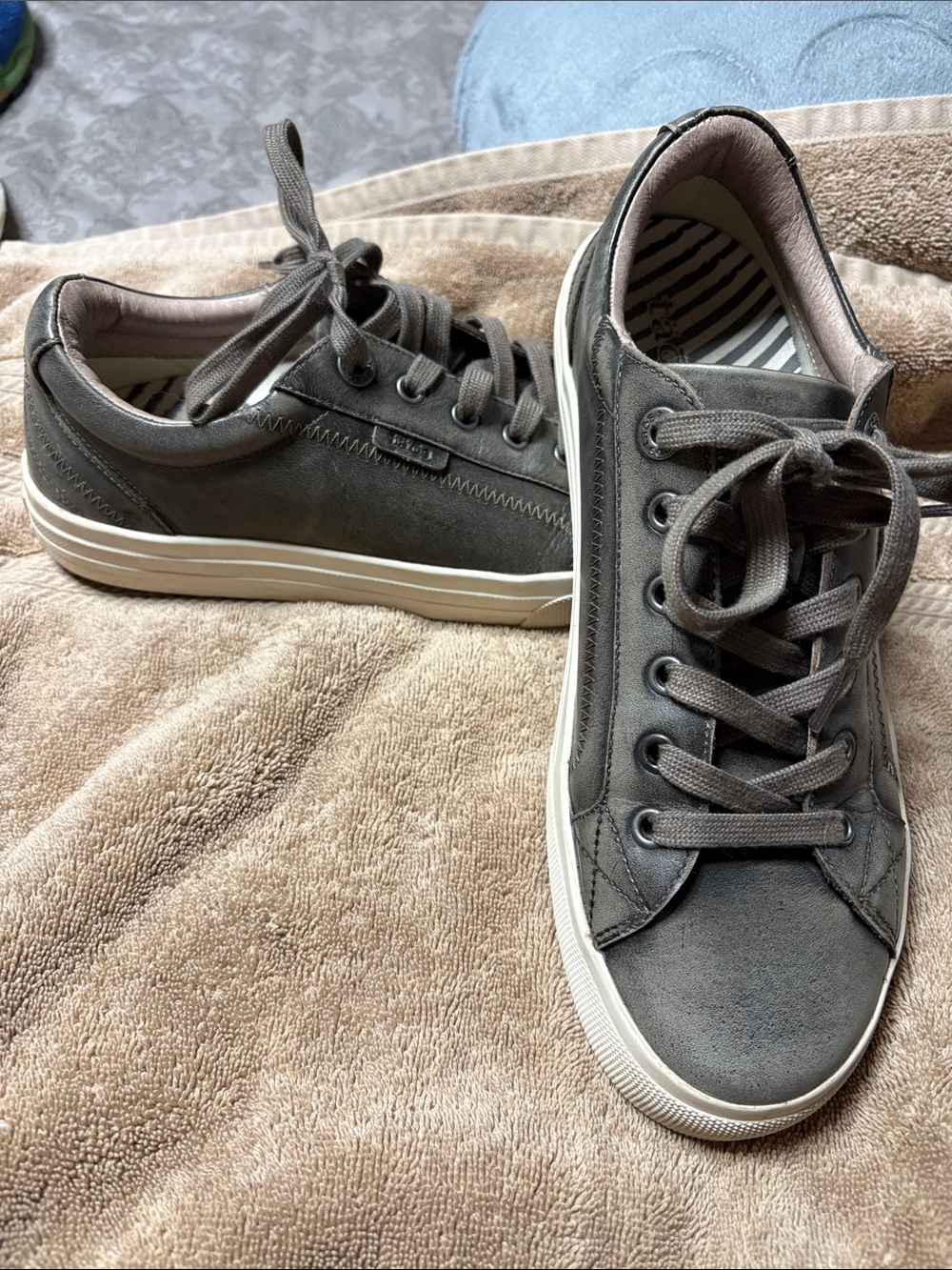 Taos Footwear Women's Lace-Up Sneakers in Taupe Gray - Picture 2 of 5